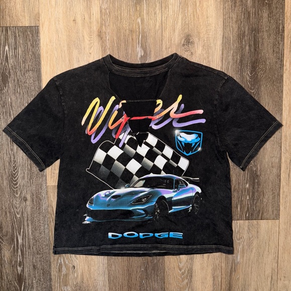 NWOT Dodge Women's Distressed Cropped Tee - Picture 4 of 4